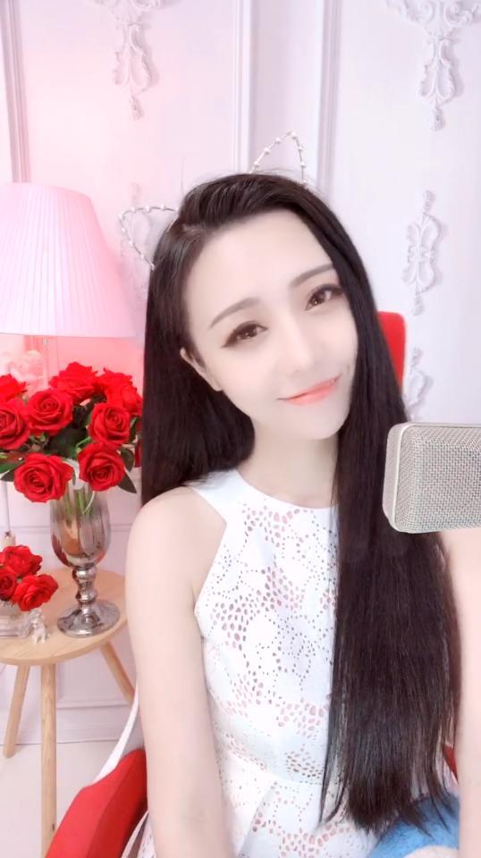 爆料美女唱歌视频,歌声如天籁！  第1张